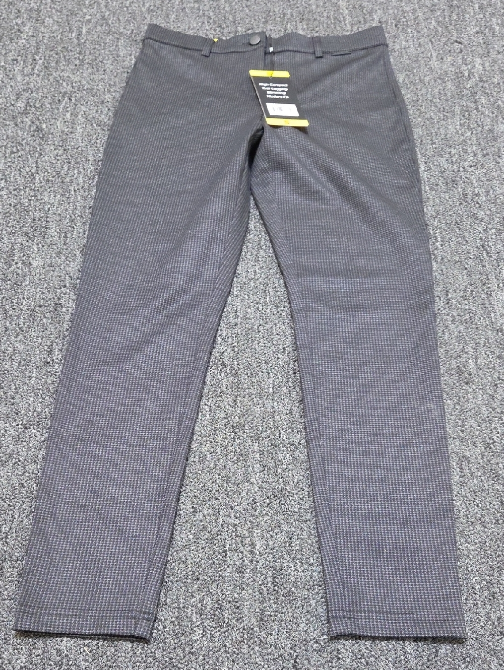 (#1) Mario Serrani Gray Straight Leg Pants Size Small